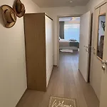 Apartment Met Tuintje Nabij Hond Welkom